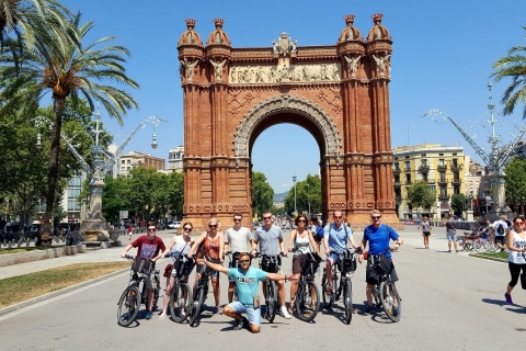 Barcelona: wycieczka rowerem elektrycznym po wybrzeżu i degustacja wina
