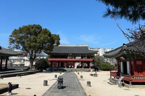 Tour guidato a piedi della città di Jeju con una guida certificata