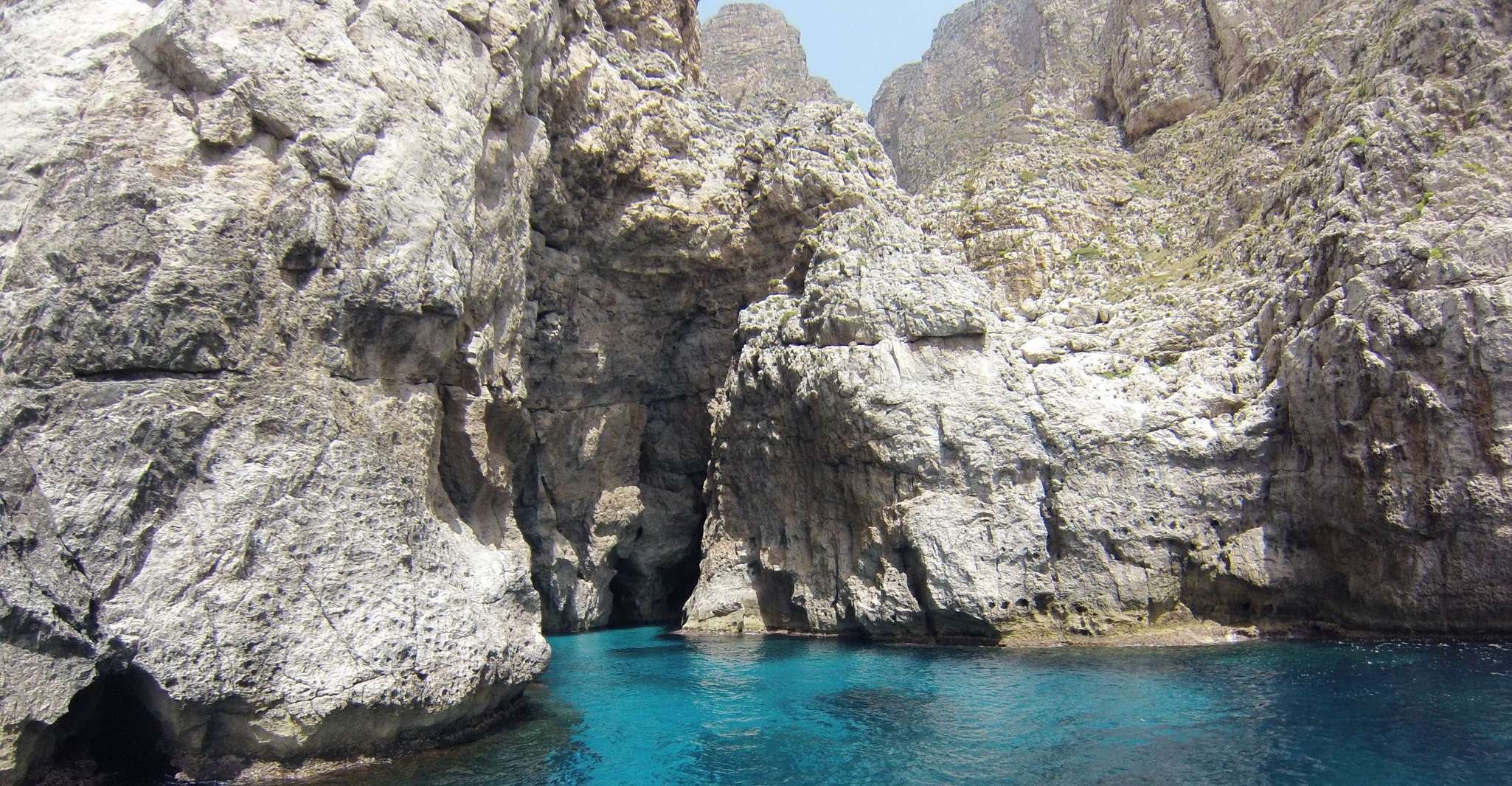 Tour en barco de Trapani, Isla Marettimo y Cuevas del Mar con Almuerzo - Hizvo