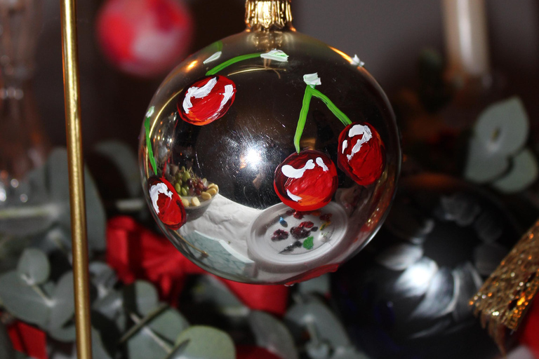 Alicante: Christmas Ornament Painting Workshop