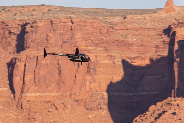 Moab: Island in the Sky of Canyonlands Helicopter Tour