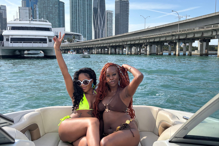 SEA MIAMI THE BEST!! 26' CROWNLINE "GLORY DAZE" + 1 HR FREE!