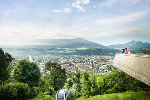 Top of Innsbruck: Ticket für die Hin- und Rückfahrt mit der SeilbahnTop of Innsbruck: Gipfelerlebnis