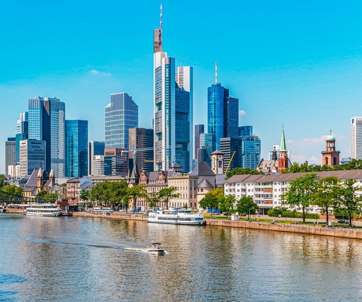 Frankfurt: Flussrundfahrt auf dem Main mit Kommentar