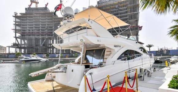 Dubai: Marina Private Luxury Yacht Tour