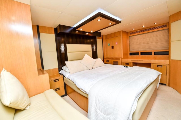 Dubai: luxe privéboottocht door jachthavenDubai: luxe privéboottocht van 3 uur door jachthaven