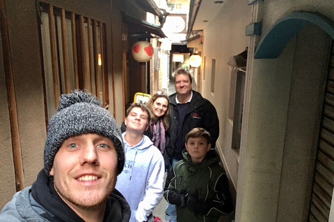 Osaka: Highlights &amp; Hidden Gems Private Walking Tour4-Hour Tour