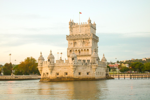 Lissabon: Tajo River Private 2-stündige Kreuzfahrt