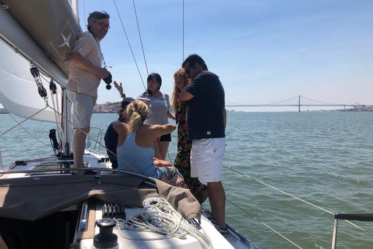 Lissabon: privécruise van 2 uur over de rivier de Taag