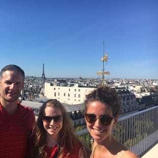 Paris: 3-Hour Private Champs Élysées to Montmartre Tour