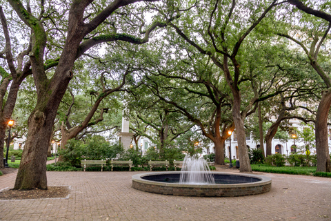 Savannah Paranormal Ghost Walking Tour Savannah: Twilight Ghost Walking Tour