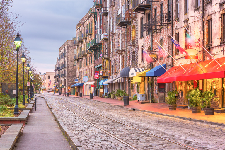 Savannah Paranormal Ghost Walking Tour Savannah: Twilight Ghost Walking Tour