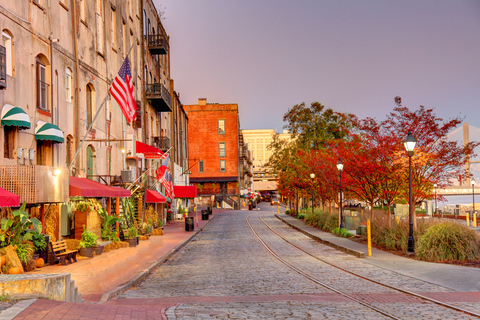 Savannah Paranormal Ghost Walking Tour Savannah: Twilight Ghost Walking Tour