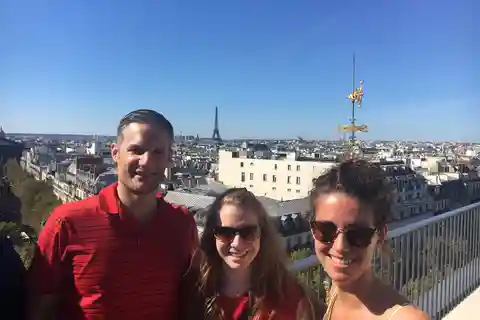 Paris: Private Customizable Tour with a Local Guide