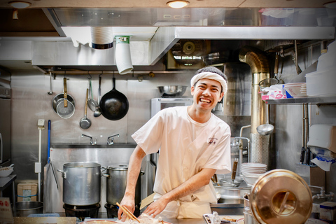 Tokyo: manger et boire en privé comme une visite localeTokyo: une demi-journée pour manger et boire comme un local