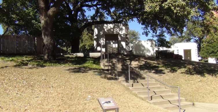 Dallas: JFK Assassination Highlights Walking Tour photo 11