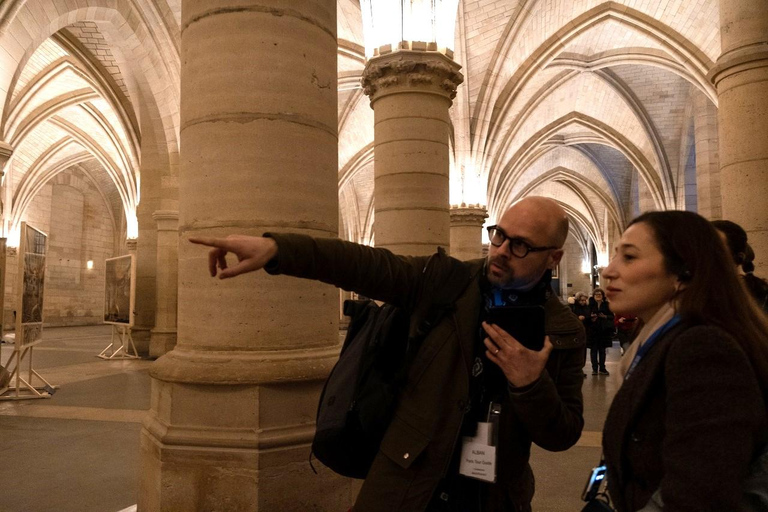 Parijs: Rondleiding Sainte-Chapelle, Conciergerie, Notre DameTour in kleine groep in het Engels