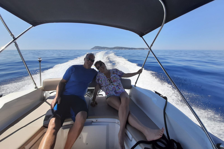 Split and Trogir: Private Hvar and Red Rocks Boat TourBoat Tour from Split