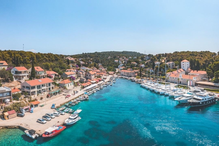 Adriatica Tour: Blue Lagoon en Solta vanuit Trogir of SplitVan Split