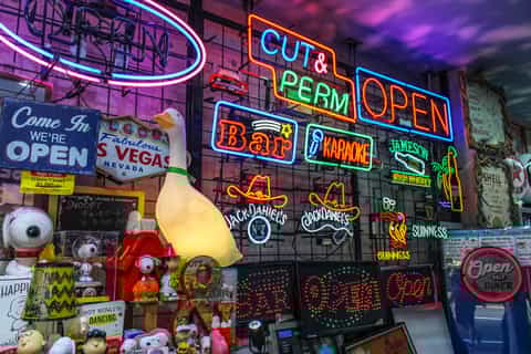 Osaka: Nippombashi District Private Guided Tour