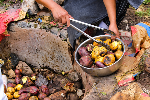 From Urubamba: Sacred Valley Tour with Pachamanca Tasting