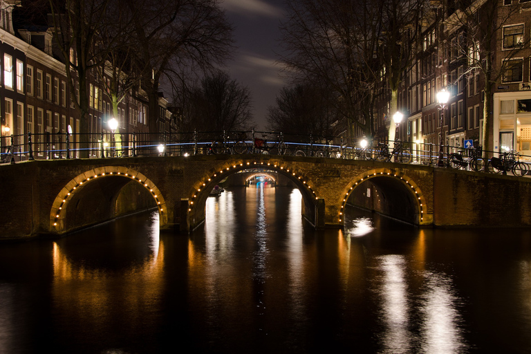 Amsterdam : croisière privée romantique sur les canaux de nuit