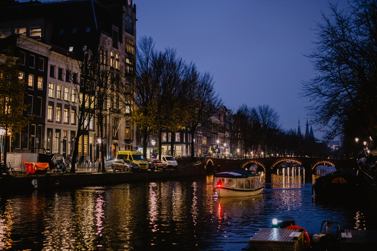 Amsterdam : croisière privée romantique sur les canaux de nuit