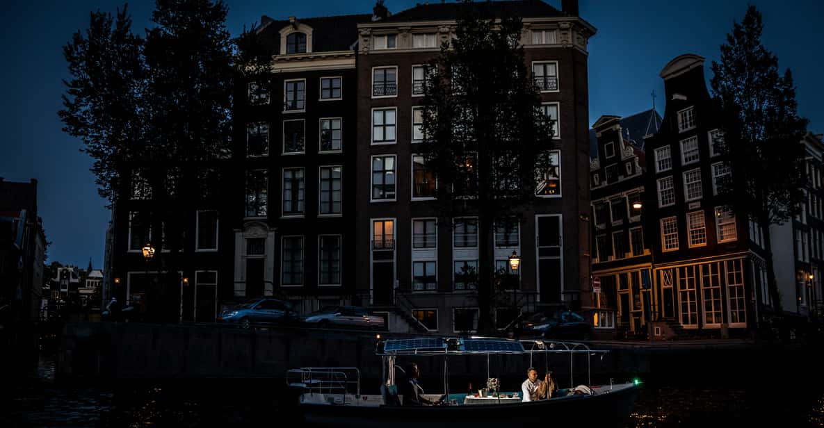 Amsterdam: Private Romantic Canal Cruise at Night