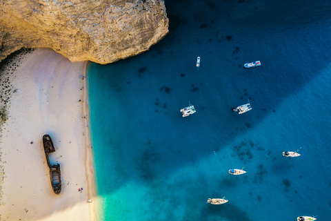 Zante : Croisière d&#039;une journée sur l&#039;épave de NavagioZakynthos : Croisière d&#039;une journée sur l&#039;épave du Navagio