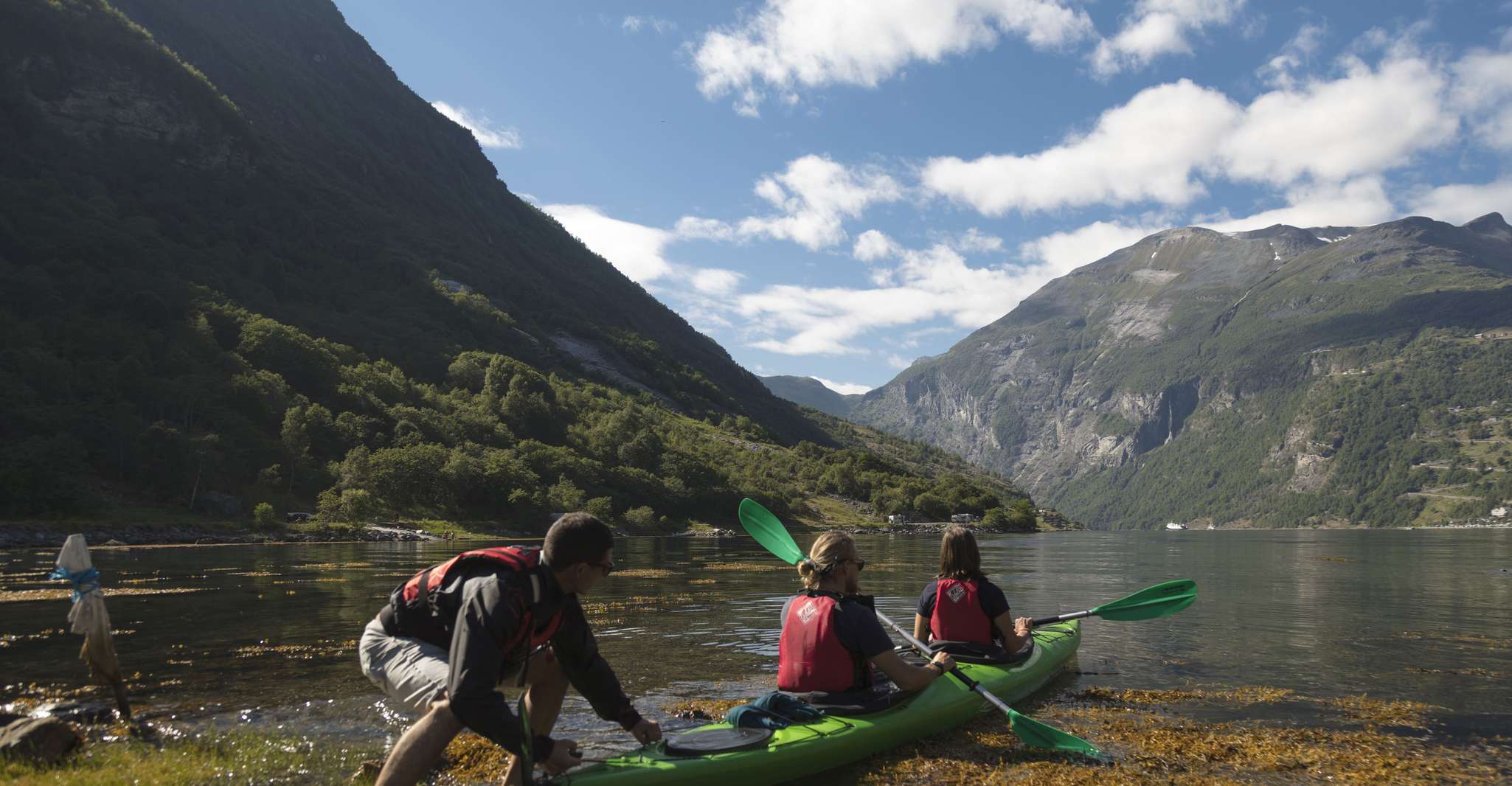 Geiranger, Guided Kayak Tour in Geiranger Fjord - Housity