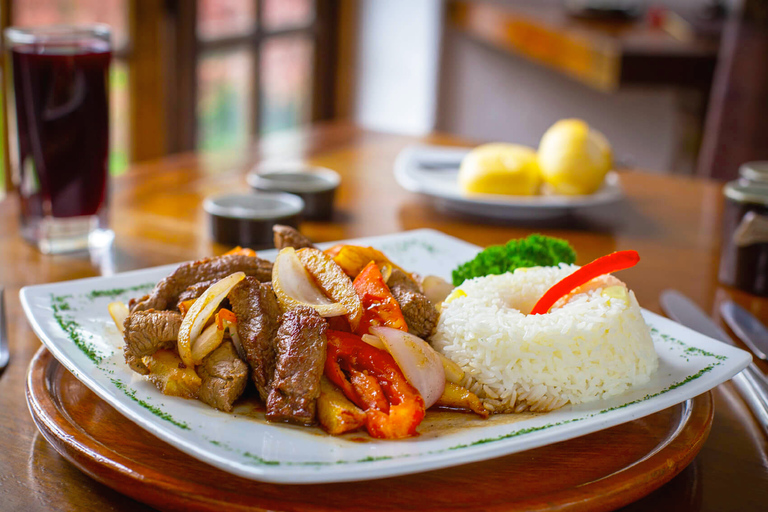 Tour gastronômico em Lima pelos mercados locais e visita ao BarrancoLima: excursão gastronômica peruana pelos mercados locais