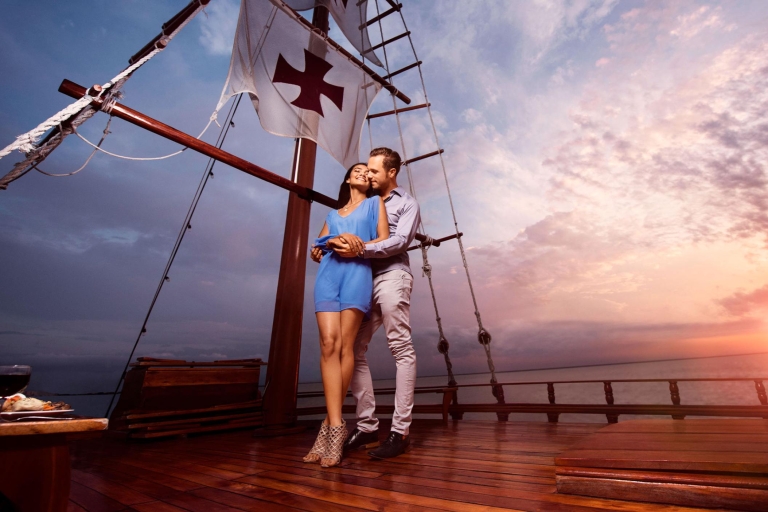 Cancún: crucero con cena romántica ColumbusMenú Rib Eye