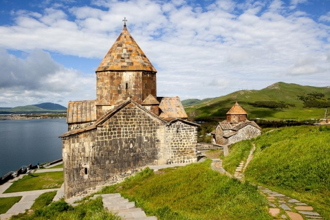 Armenia: Excursión Privada al Lago Sevan, Monasterio de SevanavankVisita guiada privada