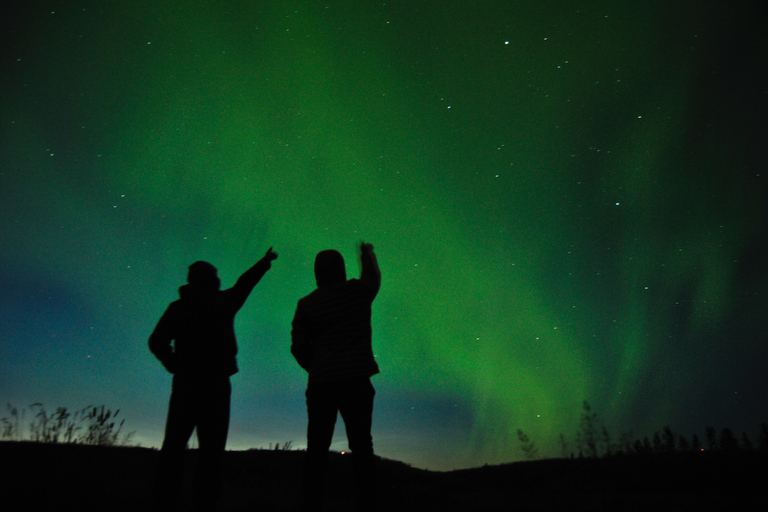 Desde Reikiavik: persecución de la aurora boreal con chocolate calienteDesde Reikiavik: observación de la aurora boreal con chocolate caliente