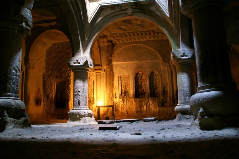 جولة جماعية: غارني، سيمفونية ستونز، جيغارد، خبز لافاشجولة جماعية: غارني، سيمفونية الأحجار، غيغارد