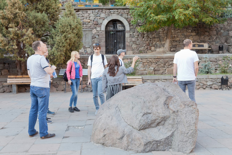 جولة جماعية: غارني، سيمفونية ستونز، جيغارد، خبز لافاشجولة جماعية: غارني، سيمفونية الأحجار، غيغارد