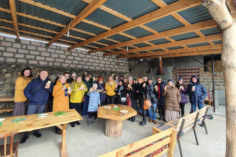 جولة جماعية: غارني، سيمفونية ستونز، جيغارد، خبز لافاشجولة جماعية: غارني، سيمفونية الأحجار، غيغارد