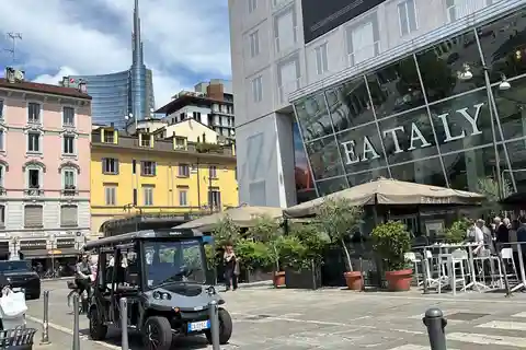 Milão: excursão guiada pelos pontos turísticos da cidade em carrinho de golfe