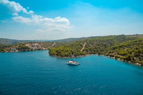 Split: Full-Day Catamaran Cruise to Hvar & Pakleni Islands