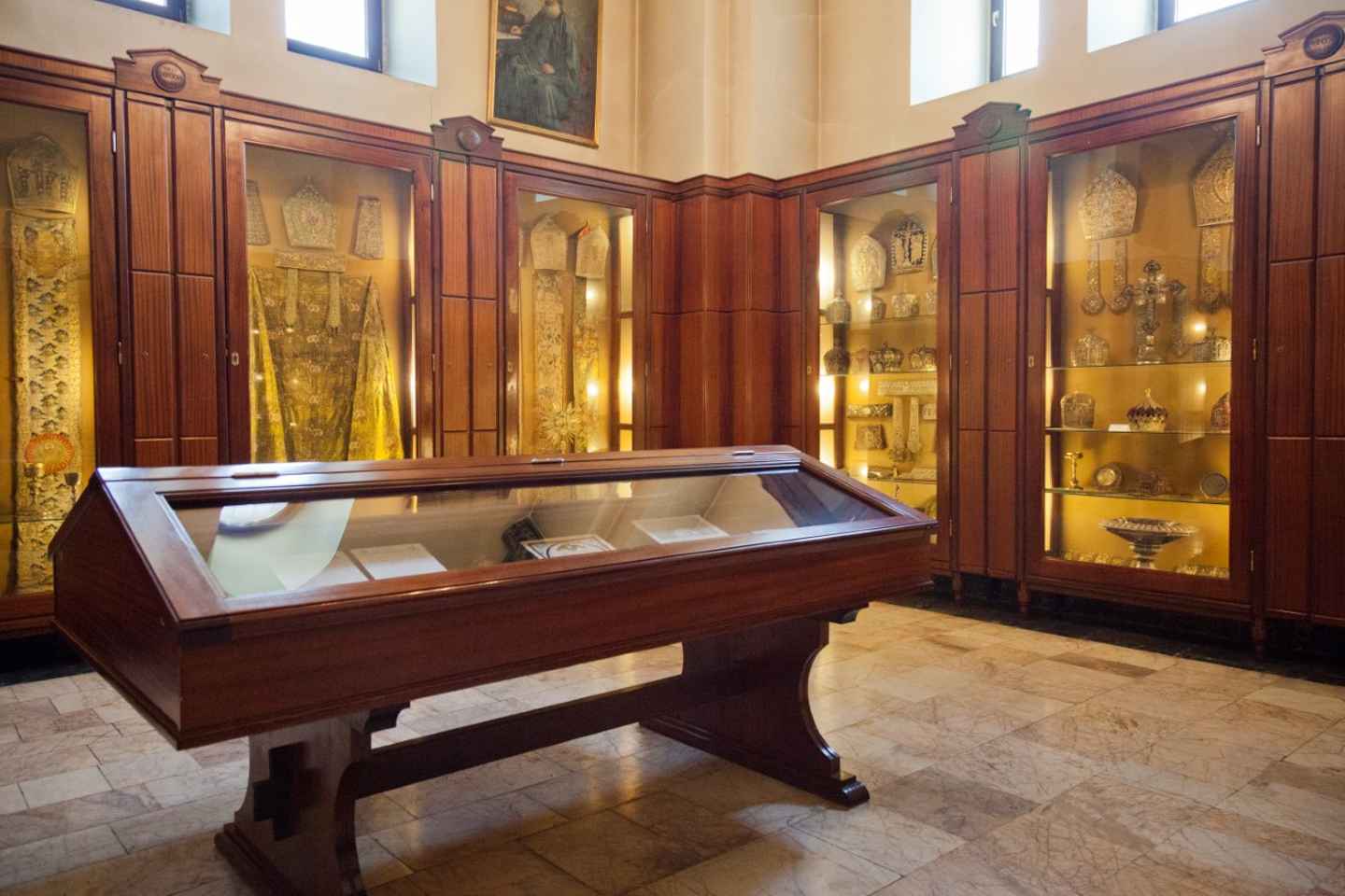 Echmiadzin, Schatzmuseum & Zvartnots Tour mit einem Führer