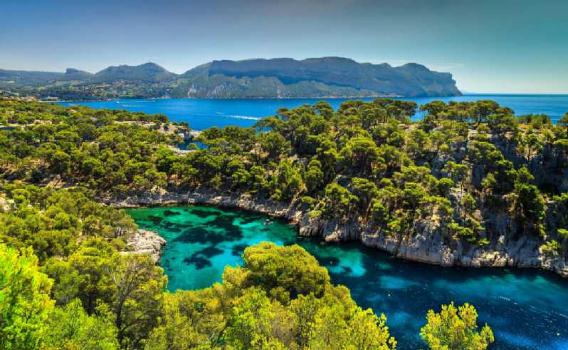 Calanques of Cassis, Aix-en-Provence & Wine Tasting Day Tour