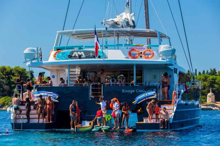 Vanuit Cannes: dagtocht op een catamaranCatamaranvaart van een hele dag met vertrek uit Cannes