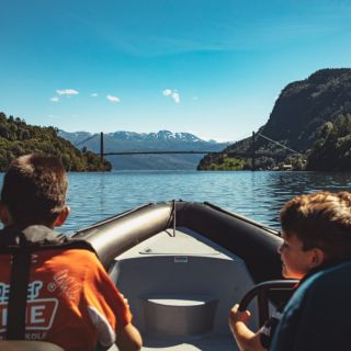 Hardangerfjord: RIB Boat Fjord Safari