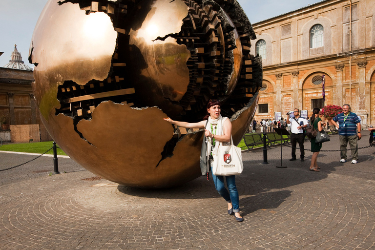 Roma: Visita sin colas a los Museos Vaticanos y la Capilla SixtinaVisita en grupo semiprivada (máximo 10 personas por guía)