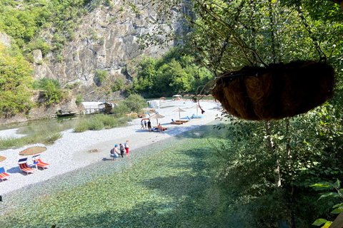 De Tirana/Shkodra: viagem de 1 dia ao lago Komani e ao rio ShalaPartida de Tirana