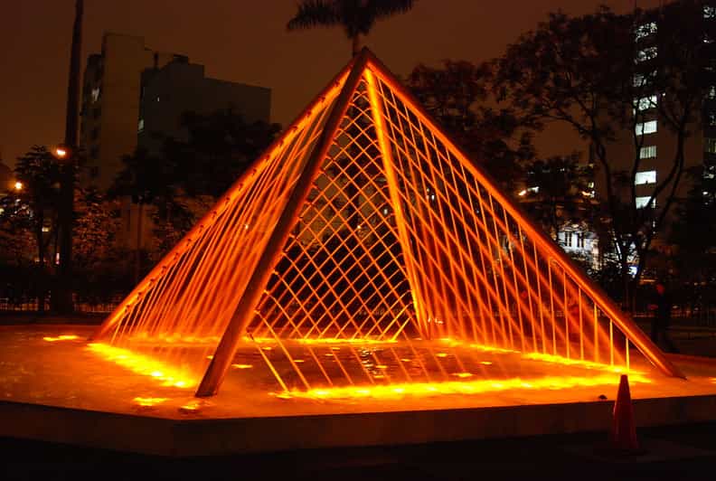 Lima Magic Fountain Park und Bohemian Barranco Tour GetYourGuide