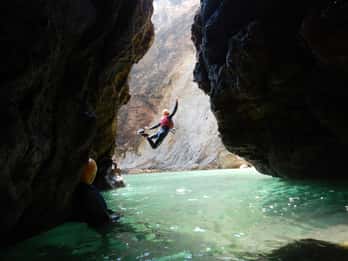 Sagres: Coasteering - simning, klipphoppning och bergsklättring