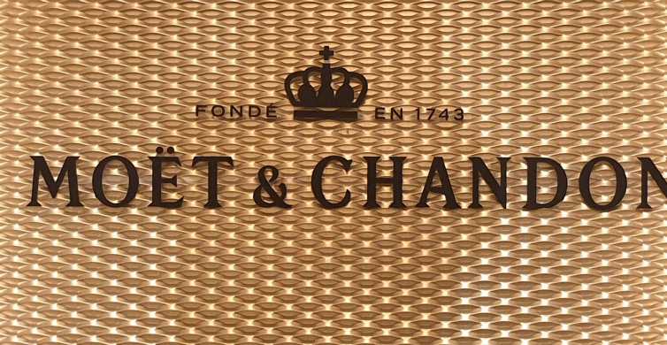 Visite cave Moët et Chandon, maison de champagnes oenotourisme