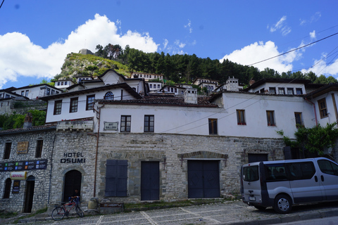 Van Tirana: UNESCO-erfgoed van de stad BeratVan Tirana: privérondleiding door de stad Berat met lunch