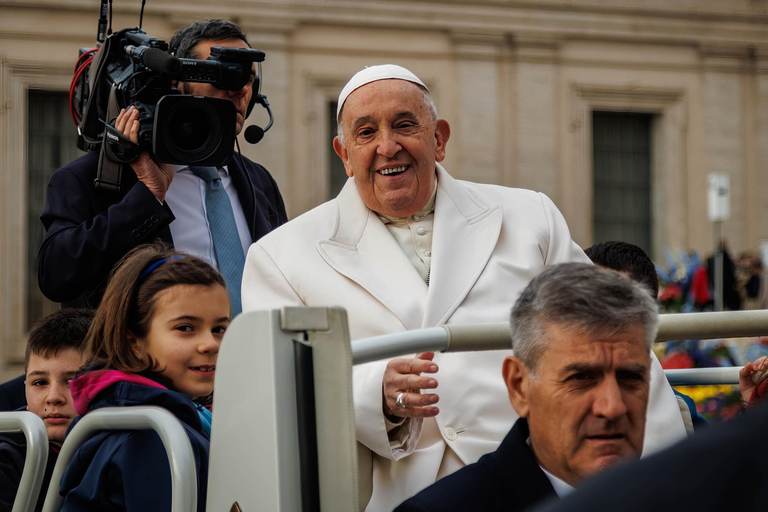 Rome: Papal Audience Tour With Reserved Access